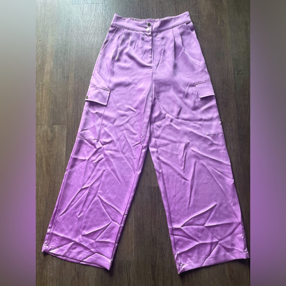House of Harlow 1960 Wide Leg Cargo Satin Pants Purple Size M Resort Flowy NWOT